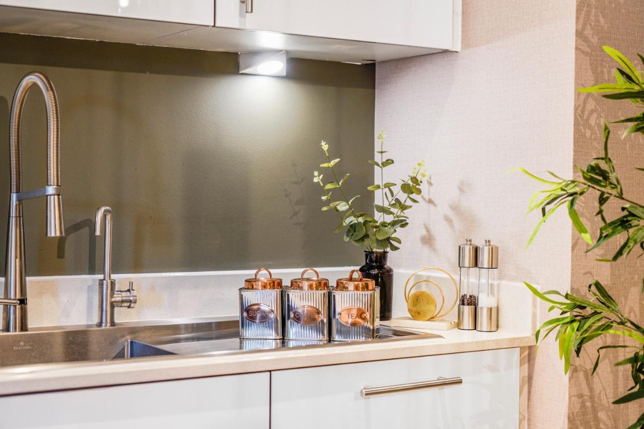 The Waterhouse Avenue By Kandara 5 Star City Home In Maidstone Exteriör bild