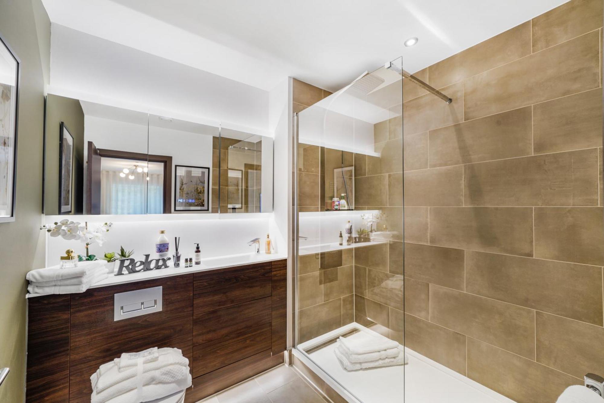 The Waterhouse Avenue By Kandara 5 Star City Home In Maidstone Exteriör bild